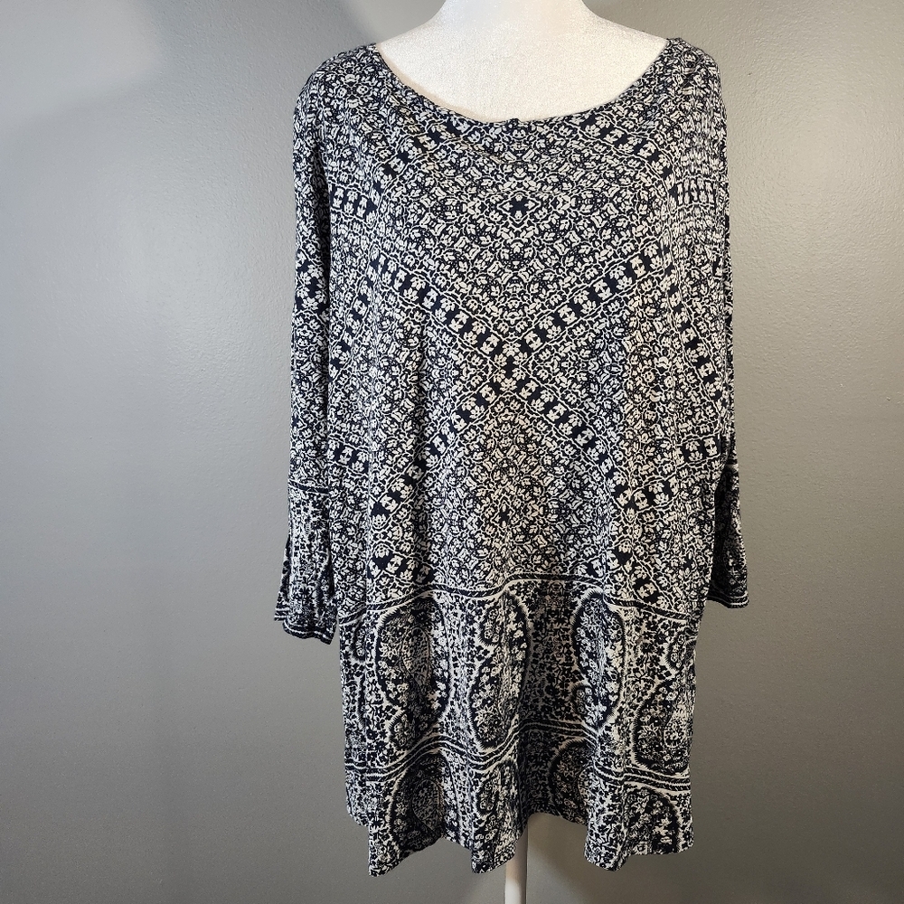Lucky Brand Size 2X Blue and White Geometric Tunic